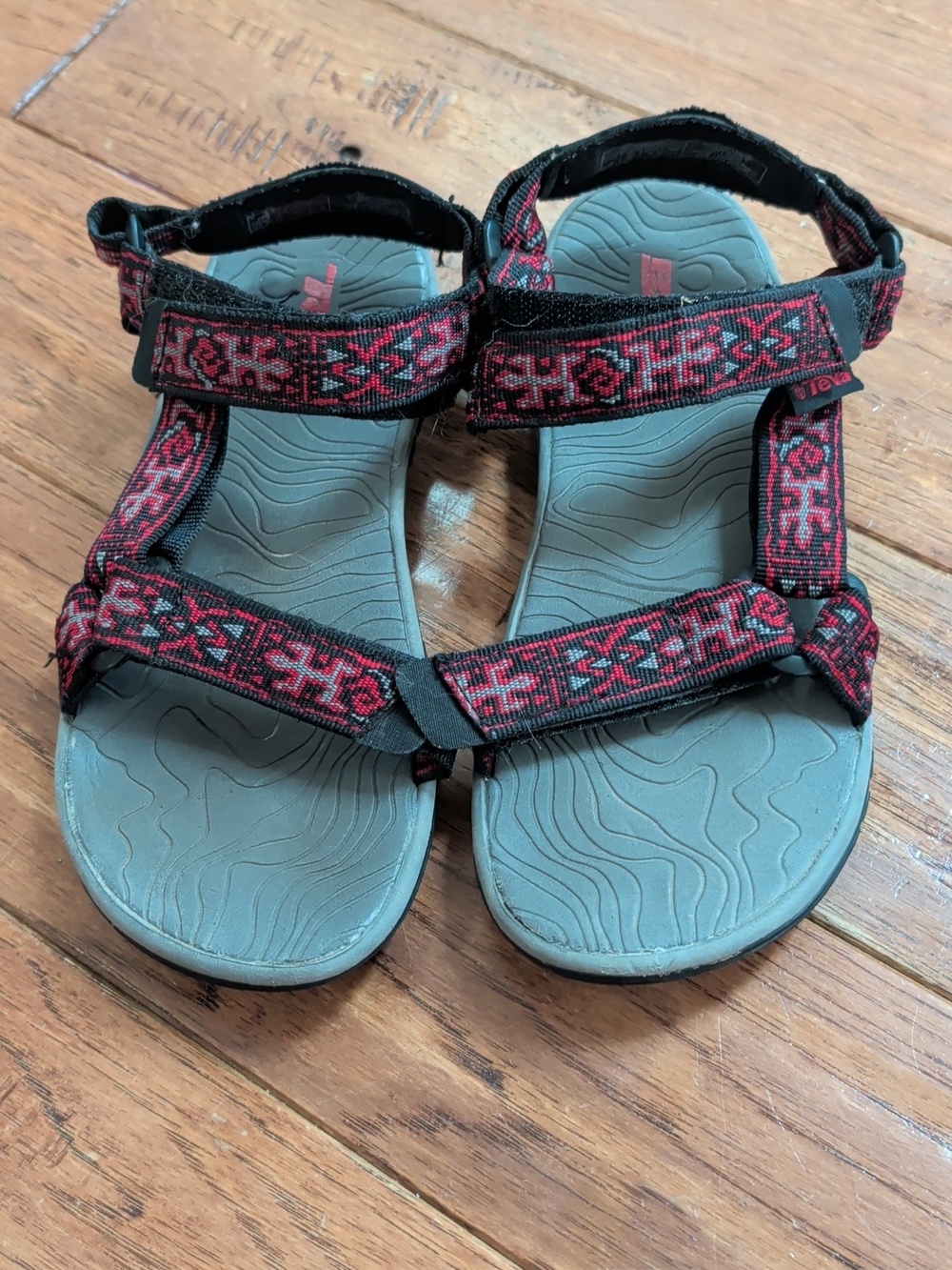 Teva Hurricane 3 Putian Red Patterned Strappy Hiking Sandals
